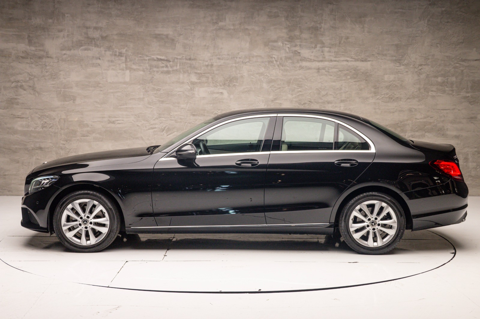 WhatsApp Image 2025-10-07 at 13.45.20 (3)