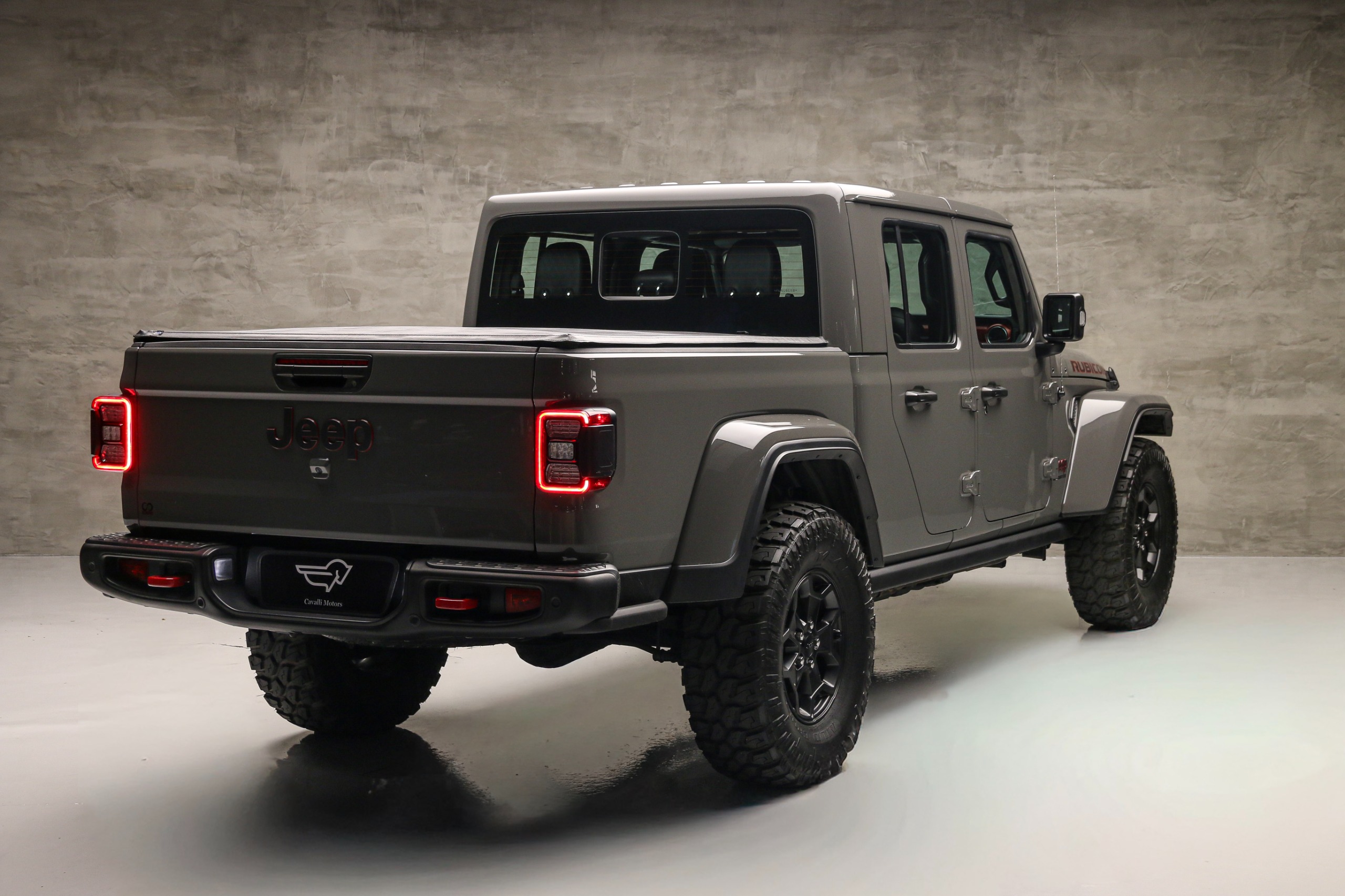 WhatsApp Image 2025-10-13 at 17.08.55 (1)