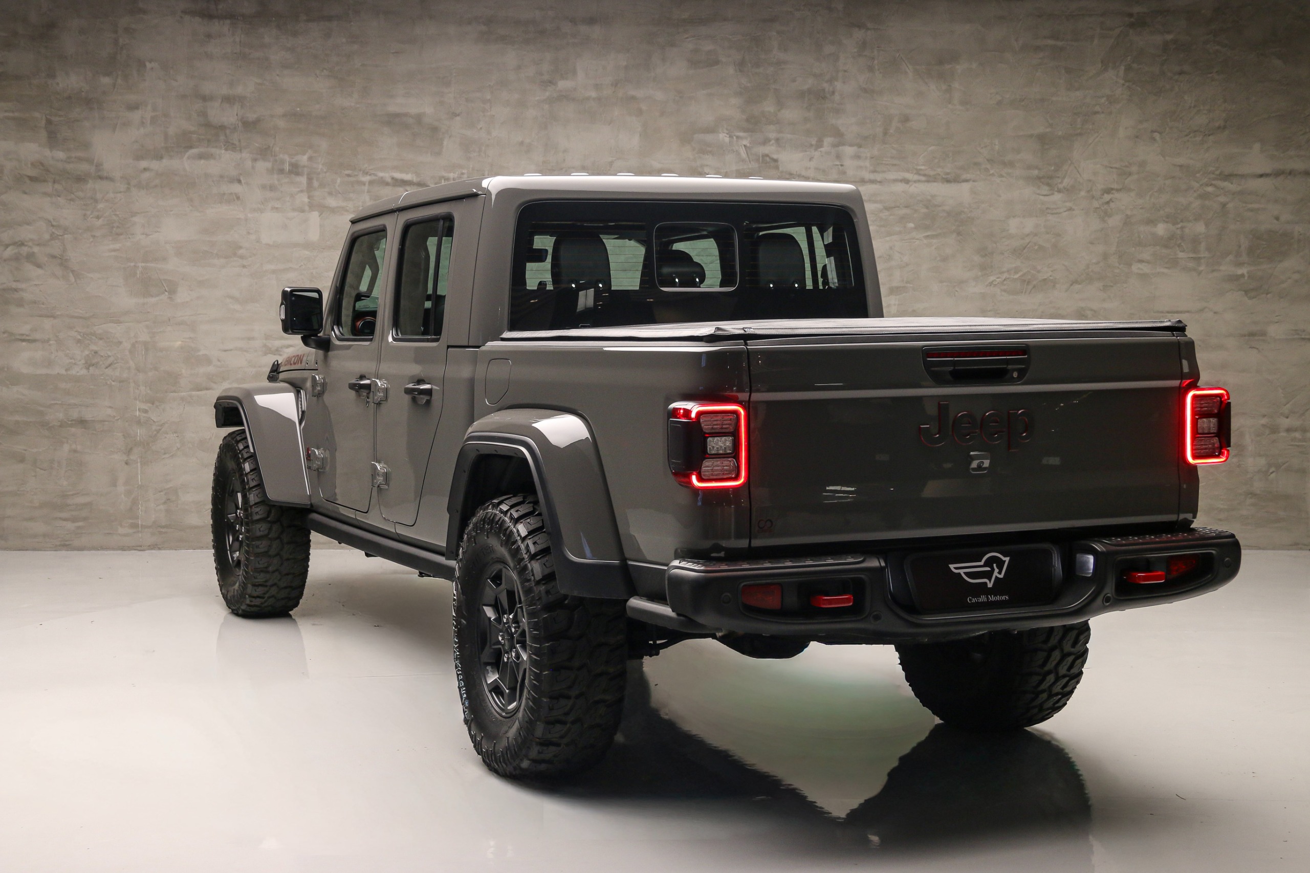 WhatsApp Image 2025-10-13 at 17.08.56 (1)