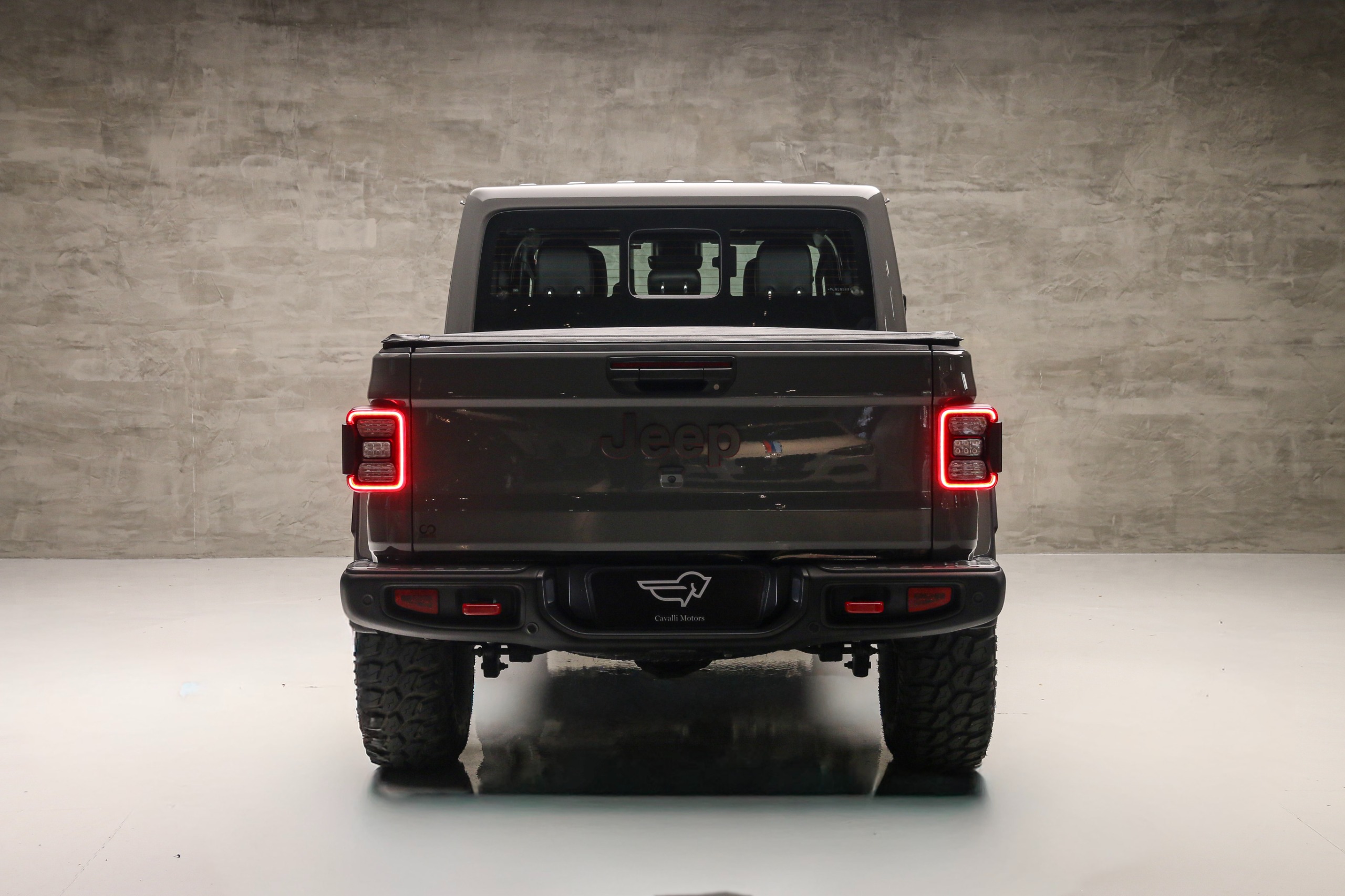 WhatsApp Image 2025-10-13 at 17.08.56