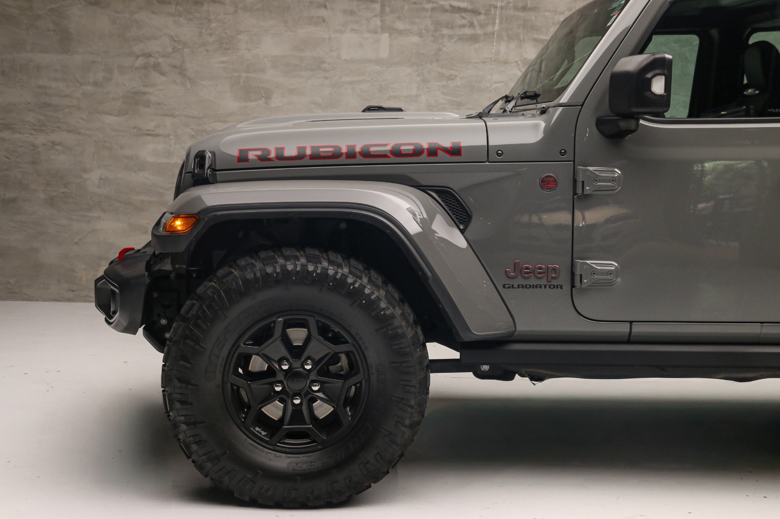 WhatsApp Image 2025-10-13 at 17.08.58