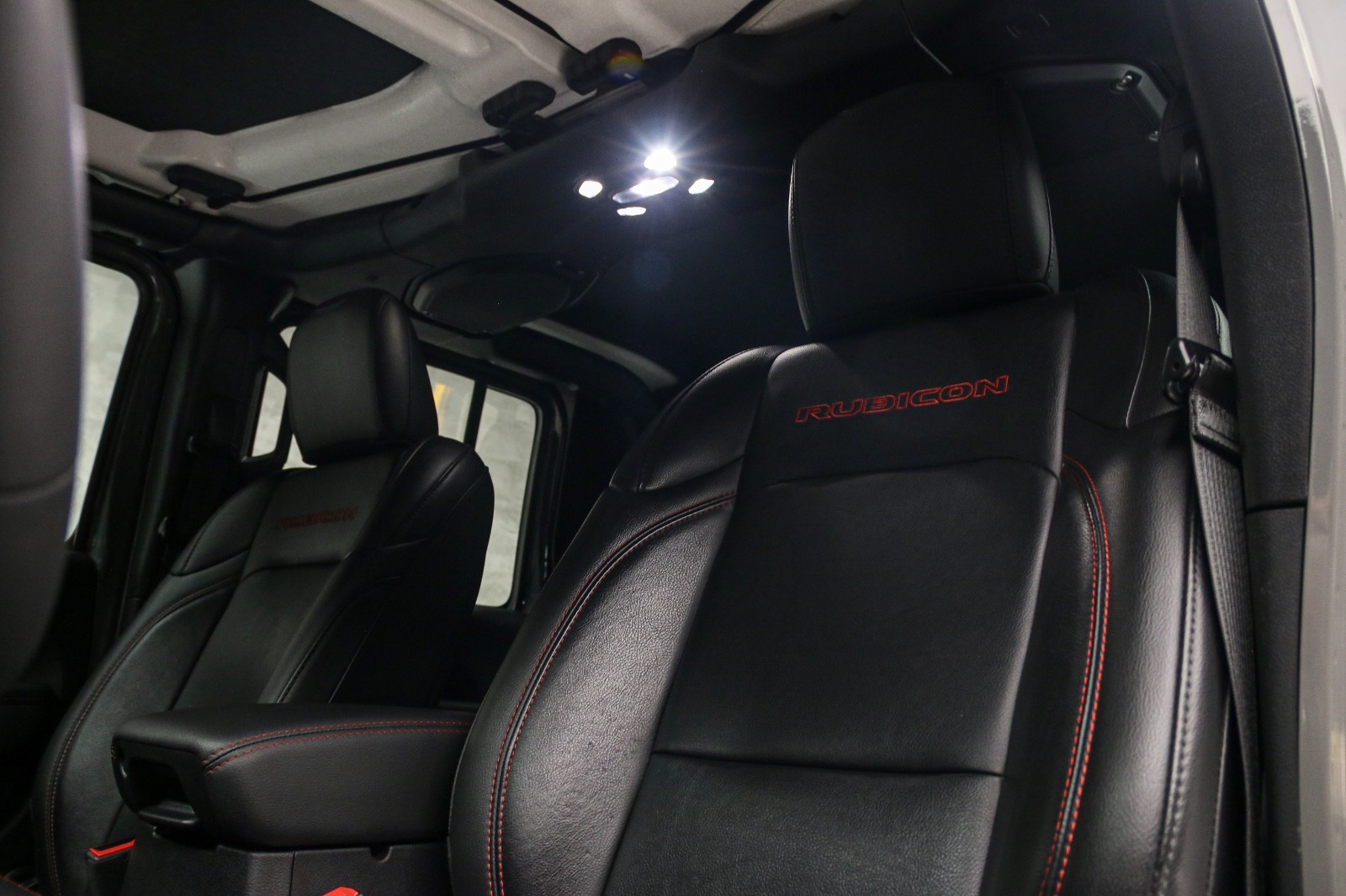 WhatsApp Image 2025-10-13 at 17.09.05