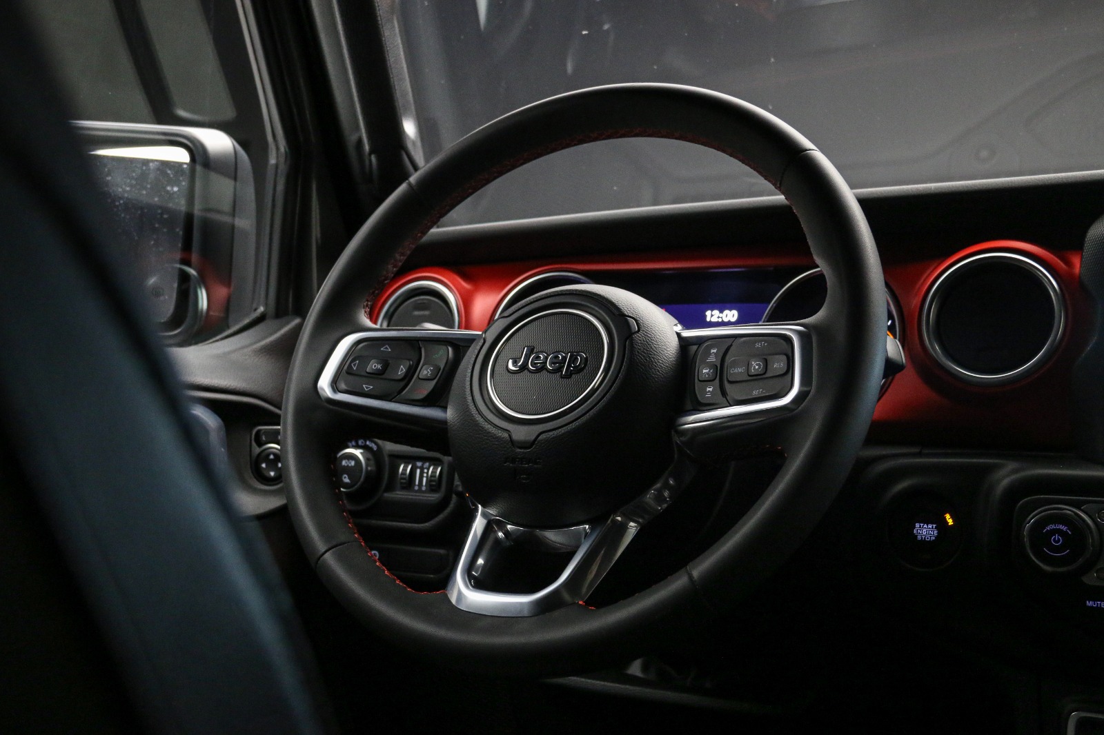 WhatsApp Image 2025-10-13 at 17.09.07