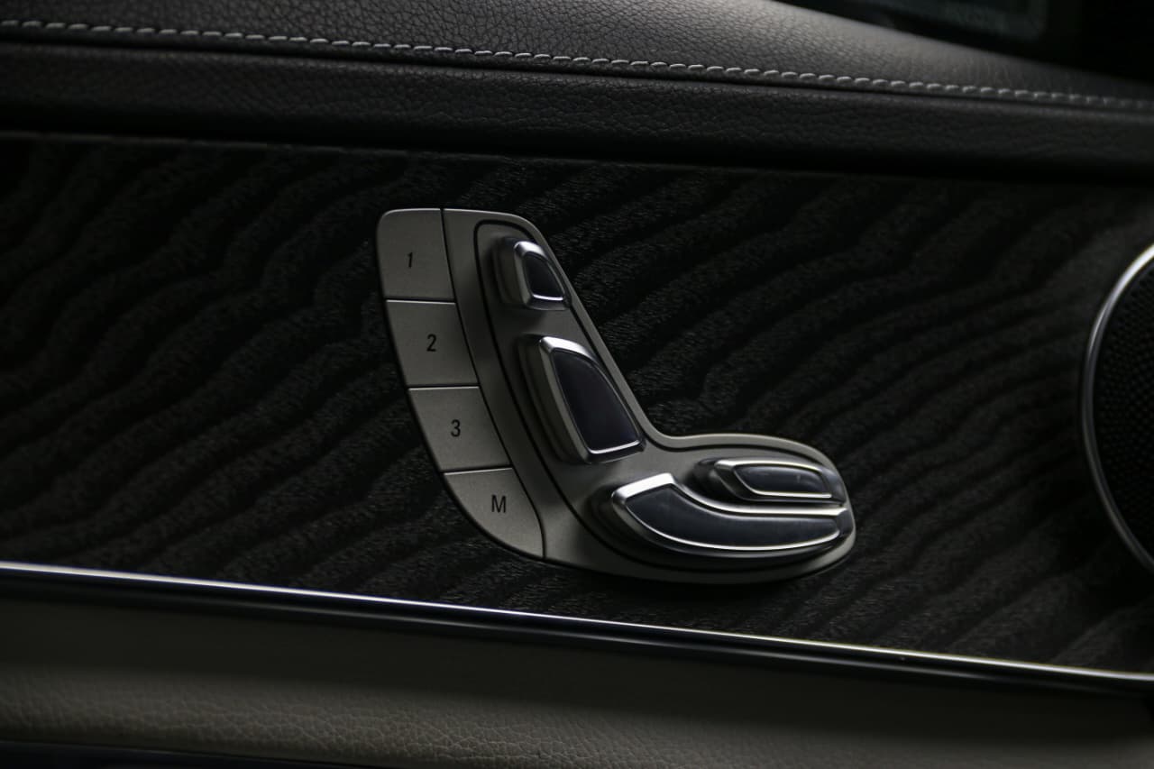 WhatsApp Image 2025-11-03 at 09.31.02 (1)