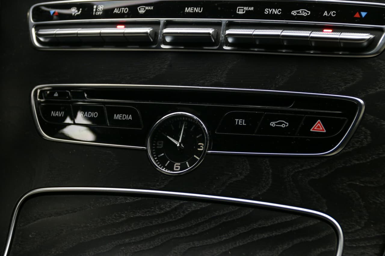 WhatsApp Image 2025-11-03 at 09.31.03 (1)