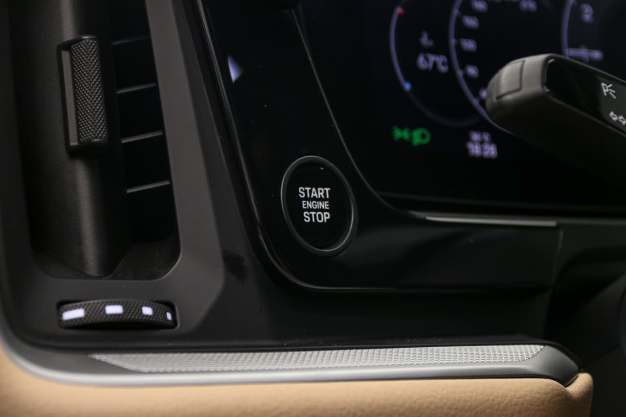 WhatsApp Image 2025-10-01 at 21.09.57