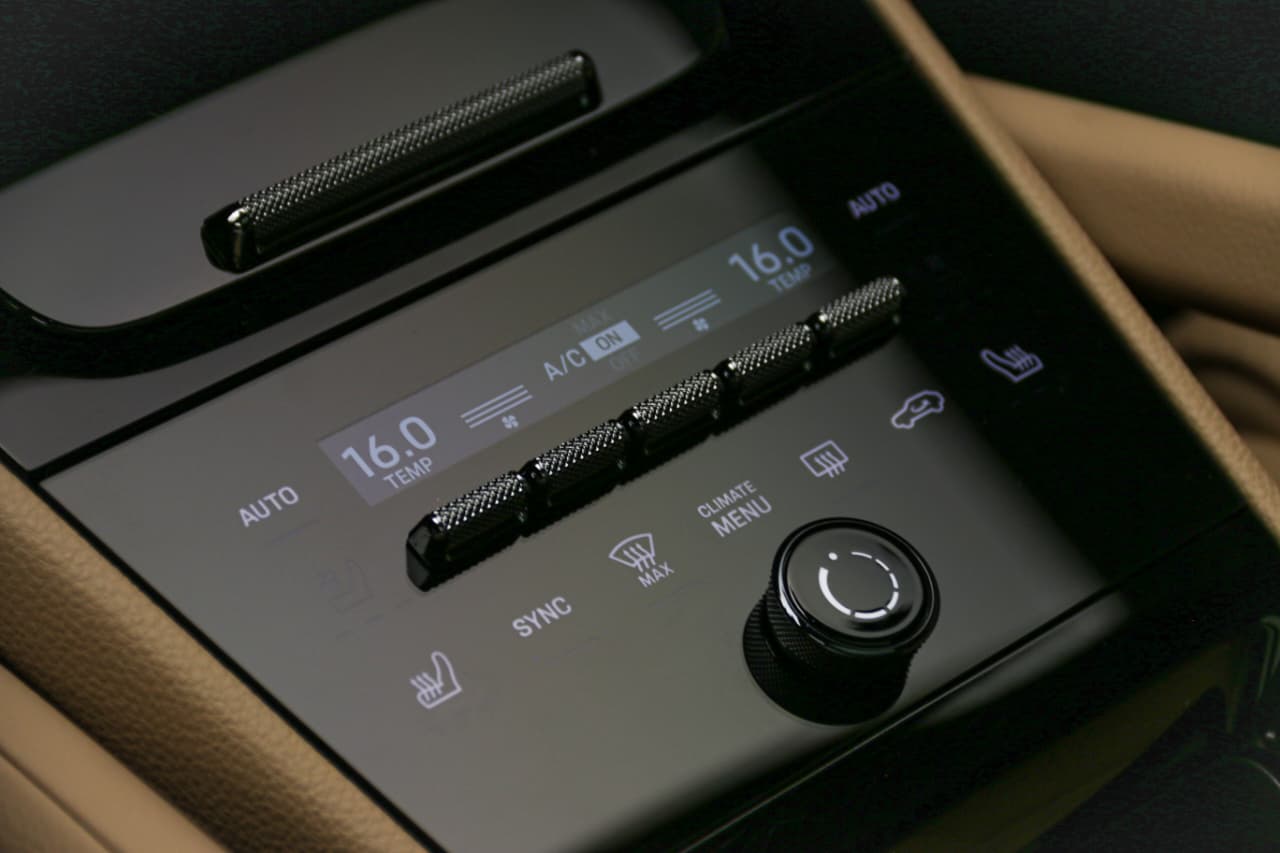 WhatsApp Image 2025-10-01 at 21.09.59