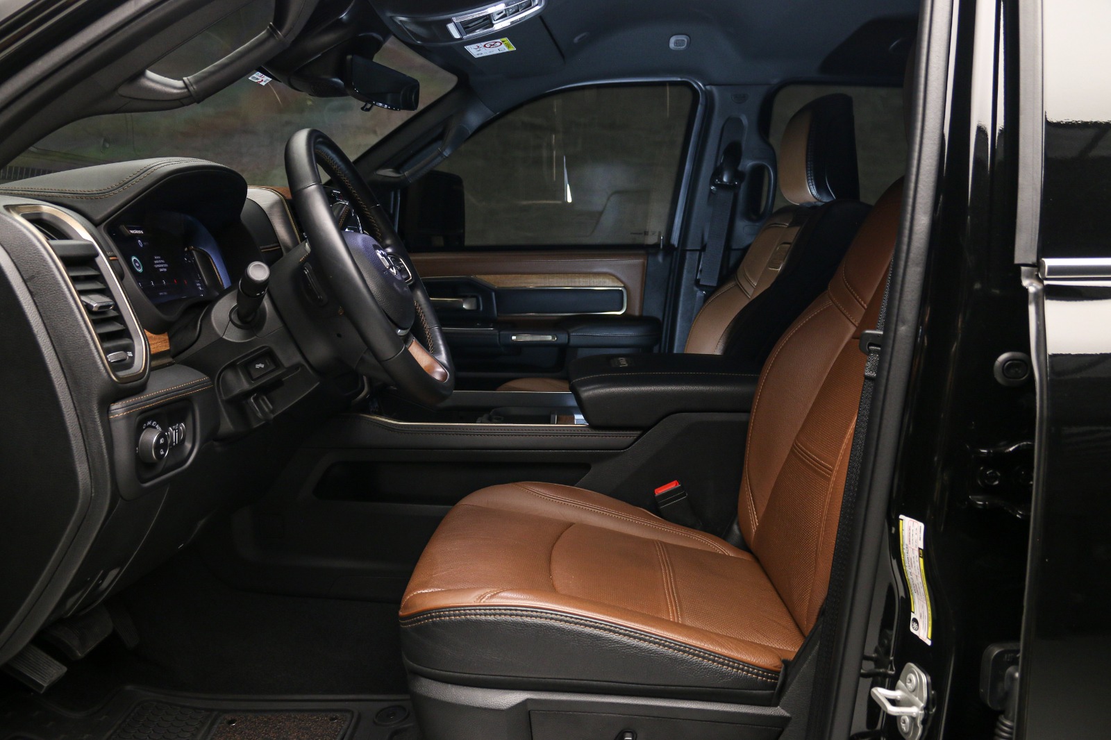 WhatsApp Image 2025-12-04 at 15.16.45 (2)