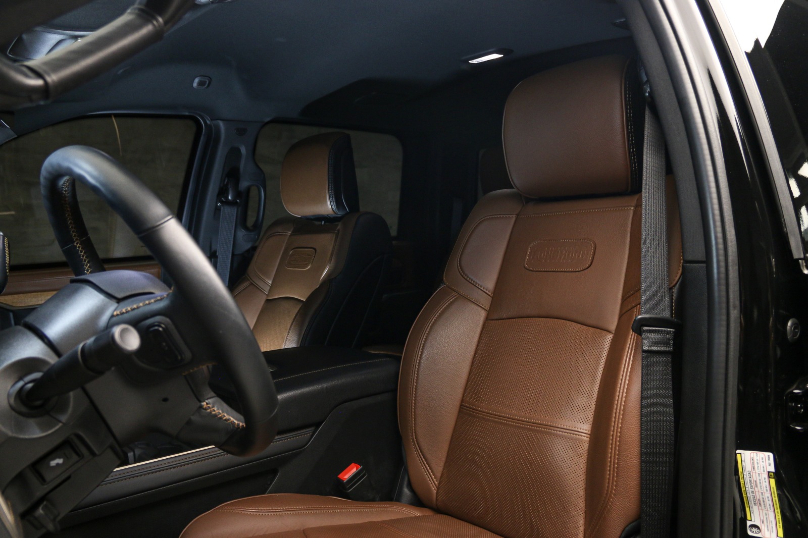 WhatsApp Image 2025-12-04 at 15.16.45 (3)