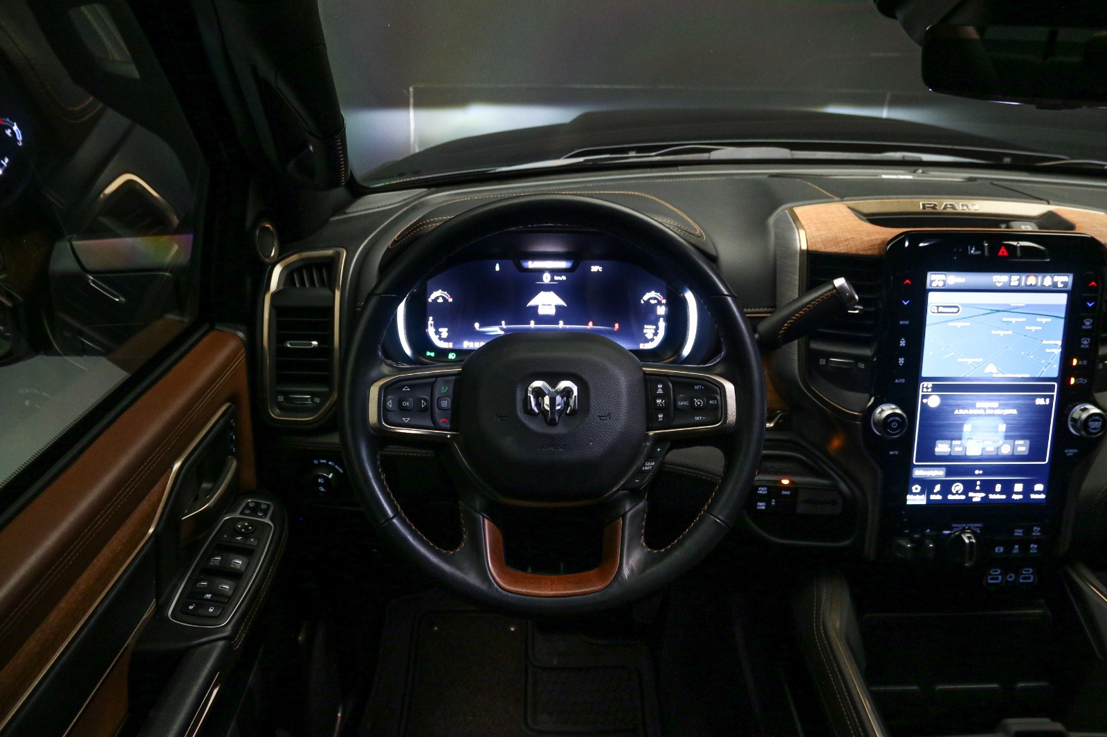 WhatsApp Image 2025-12-04 at 15.16.47 (1)